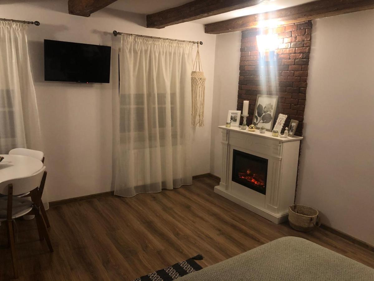Cozy Central Apartment 브라쇼브 외부 사진